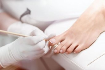 Claws & Curls Deals - Malta Health & Beauty Discounts & Offer on Coupon Club.mt - Book a Full-Set Manicure, Get Pedicure Free